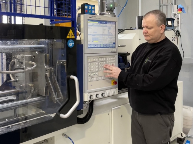 Formsprutning av plast i PC/ABS